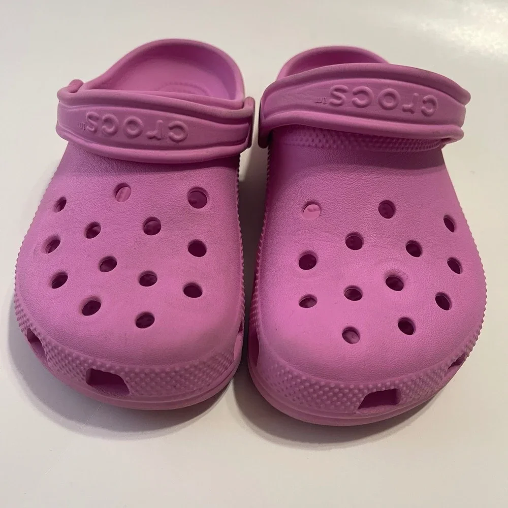 Crocs Kids Classic Clog J2 Pink Slip On‎ Water Friendly Casual Shoes